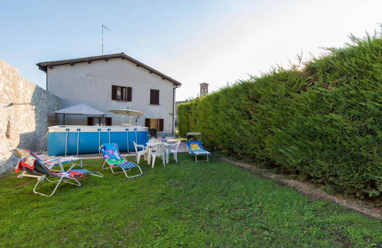 Borgo Santa Lucia Apartment With Private Parking & Garden Губбио Экстерьер фото