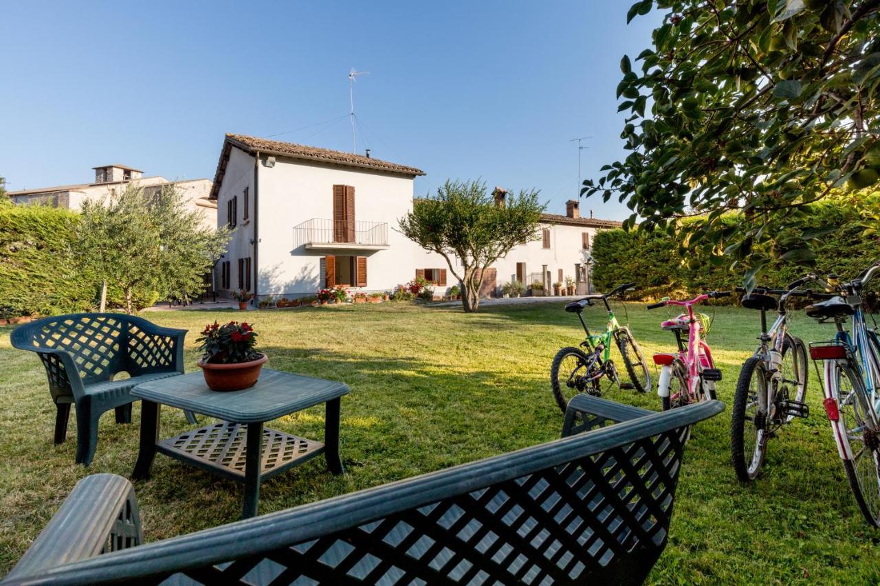 Borgo Santa Lucia Apartment With Private Parking & Garden Губбио Экстерьер фото