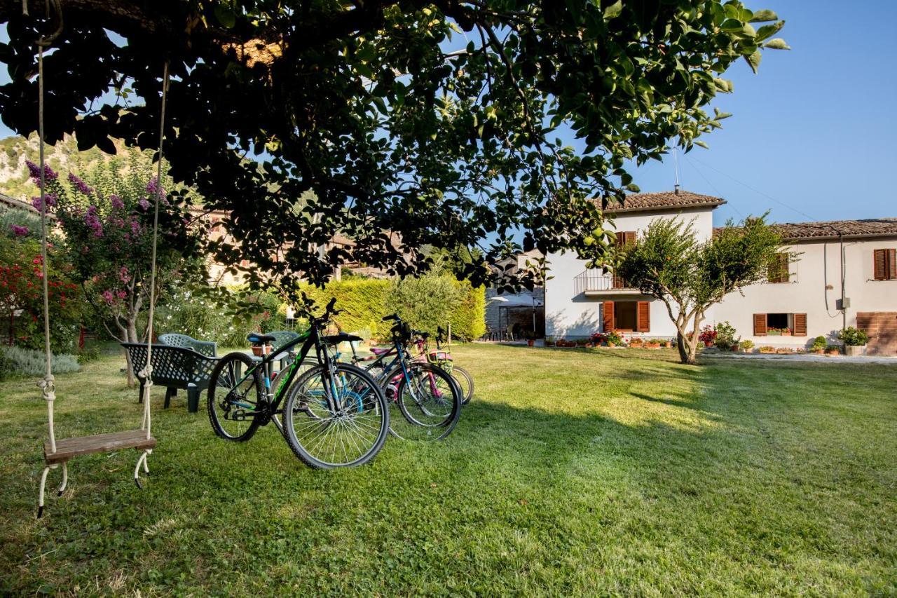 Borgo Santa Lucia Apartment With Private Parking & Garden Губбио Экстерьер фото